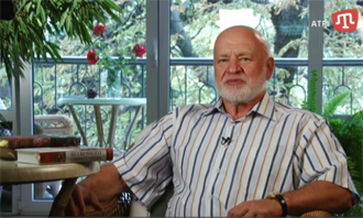 Видео-интервью выпущено 4 декабря 2012 в рамках информационно-просветительской программы «Алтын девир» (Золотая эпоха) Первым Крымскотатарским Телеканалом (ATR) 